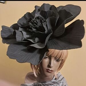 WOMENS LARGE BLACK FLOWER FASCINATOR HAT WITH DETACHABLE HEADBAND